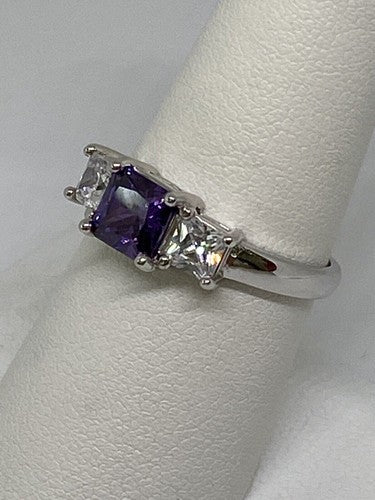 925 Sterling Silver CZ Ring Size 8