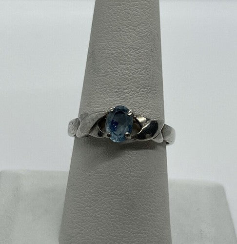 925 Sterling Silver & Topaz Ring Size 8