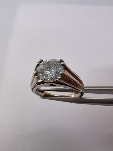 925 Sterling Silver & CZ Ring Size 6.5