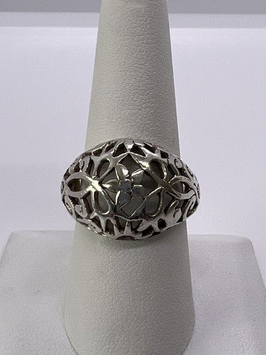 925 Sterling Silver Porous Flower Design Ring Size 8