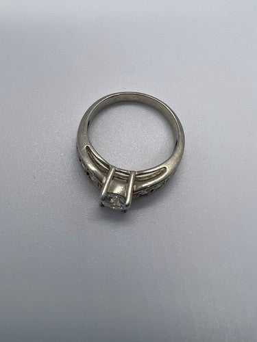925 Sterling Silver & CZ Ring Size 9.5