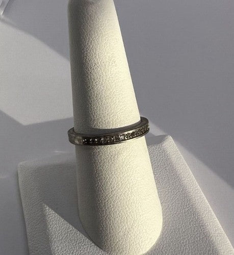 925 Sterling Silver & CZ Ring Size 7