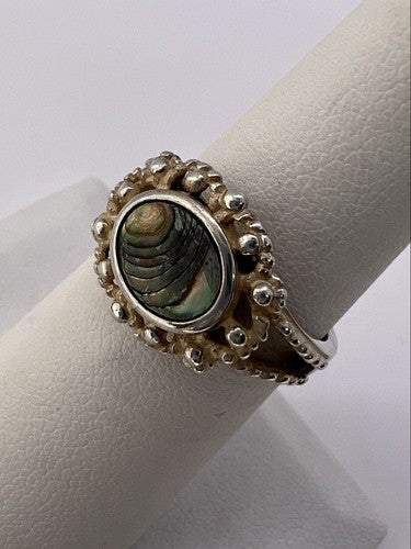 925 Sterling Silver Mother of Pearl Ring Size  6.5