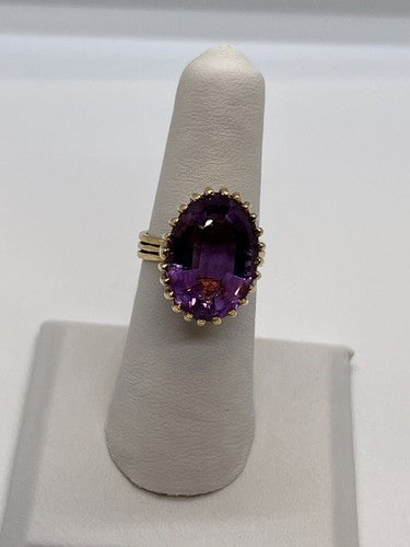 14K Yellow Gold & Amethyst Ring Size 5.5
