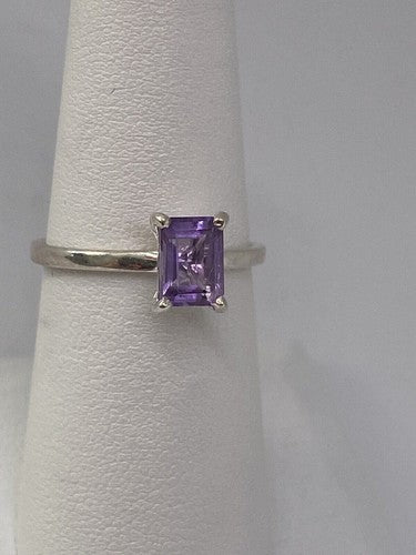 925 Sterling Silver Ring With Amethyst Size 6.75