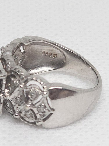14K White Gold & Diamonds 0.5Ct Ring Size 4