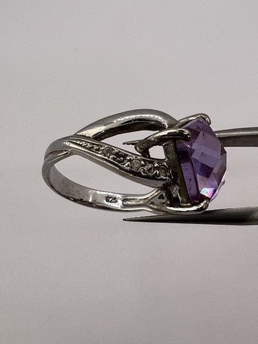 925 Sterling Silver Purple CZ Ring Size 6.5