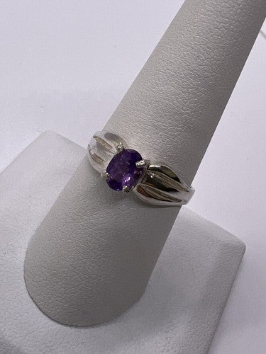 925 Sterling Silver Amethyst Ring Size 8