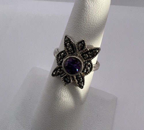 925 Sterling Silver Amethyst & Marcasite Ring Size 5