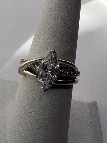 925 Sterling Silver CZ Ring Size 7.5