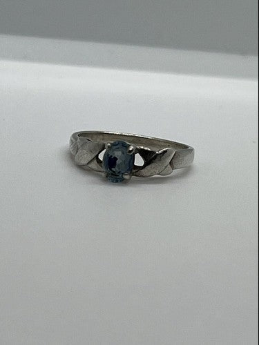 925 Sterling Silver & Topaz Ring Size 8