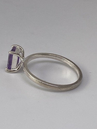 925 Sterling Silver Ring With Amethyst Size 6.75