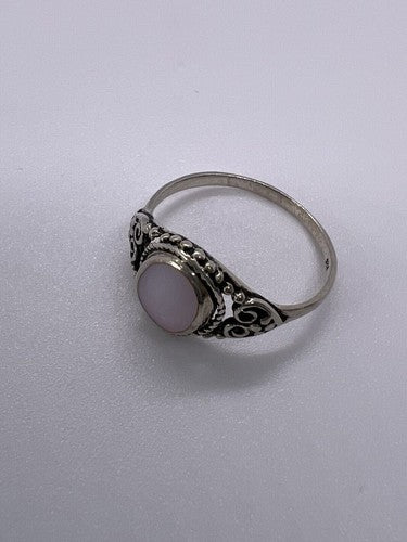925 Sterling Silver Mother of Pearl Ring Size 7