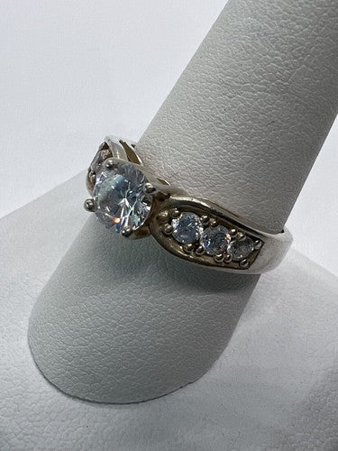 925 Sterling Silver & CZ Ring Size 9.5