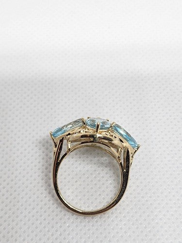 10K Yellow Gold & Topaz Ring Size 4