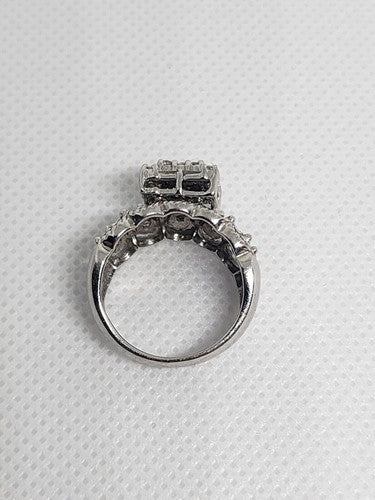 14K White Gold & Diamonds 0.5Ct Ring Size 4