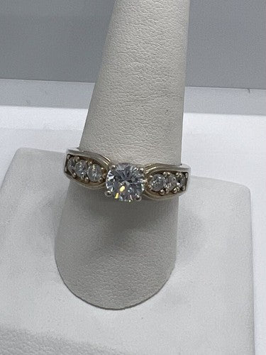 925 Sterling Silver & CZ Ring Size 9.5