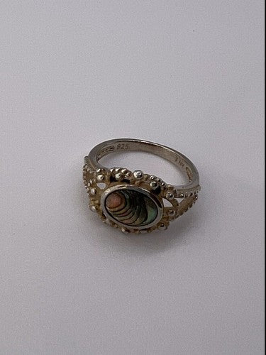 925 Sterling Silver Mother of Pearl Ring Size  6.5