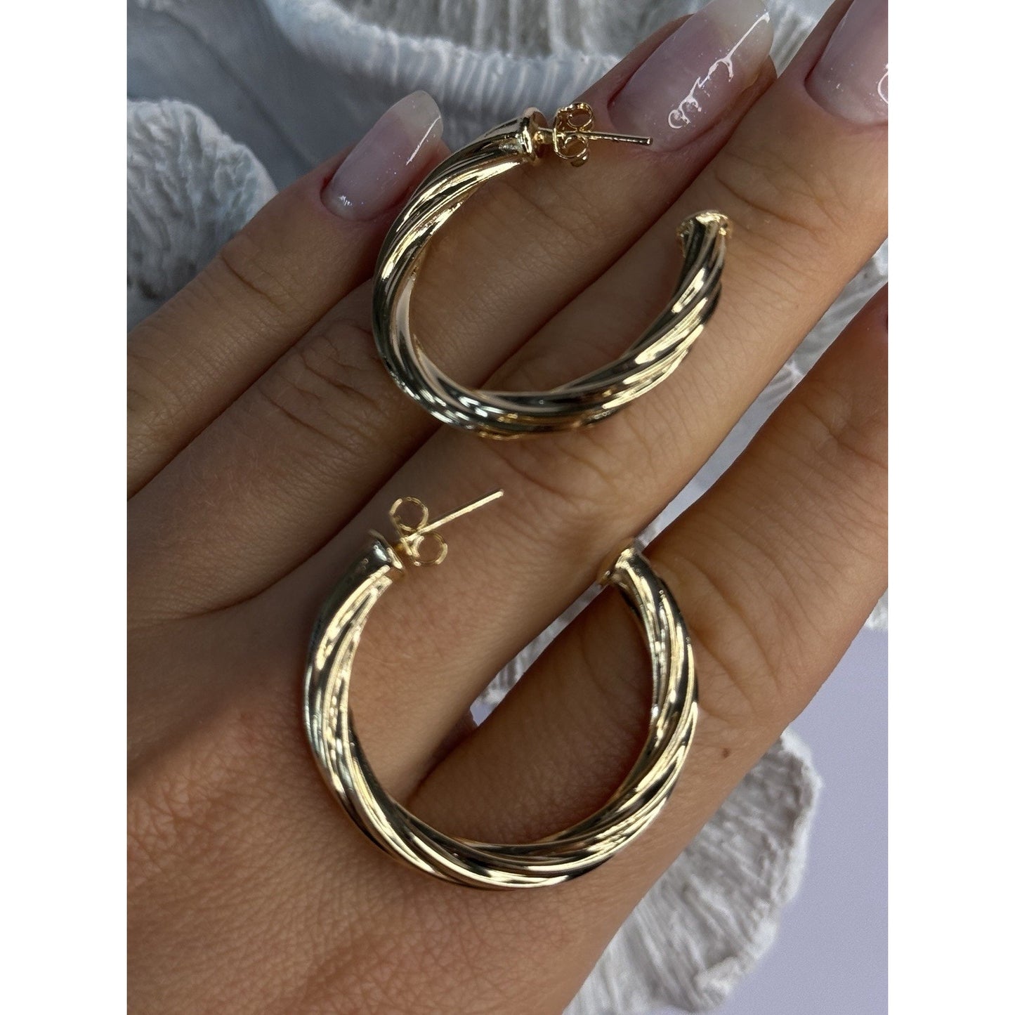 GOLD PLATED EARRINGS LENGTH 1.25 INCH