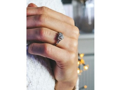 900 Platinum Sapphires "Heart" Ring Size 7