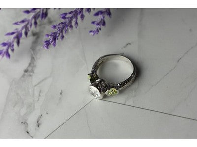 925 Sterling Silver White & Green CZ Ring Size 6.5