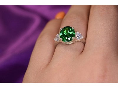925 Sterling Silver Emerald & CZ Ring Size 6.5