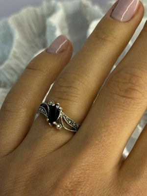 925 Sterling Silver Black Sapphire & Marcasites Ring Size 6