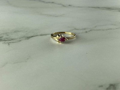 10K Yellow Gold Ruby & Diamonds Ring Size 6.75