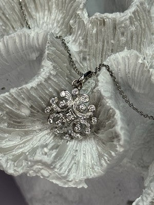 14K WHITE GOLD DIAMONDS NECKLACE LENGTH 17 INCH