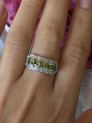 925 Sterling Silver Peridot & Diamond Ring Size 8.5