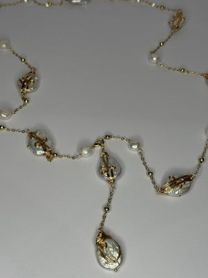 GOLD PLATED PEARL NECKLACE APPROX LENGTH 32 INCH BOTTOM OF PENDANT 4 INCH