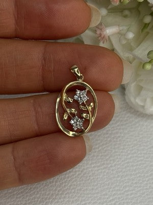 10K Yellow Gold Diamonds Flowers Pendant Length 0.95 Inch