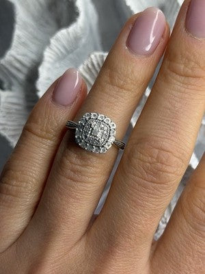 925 Sterling Silver White Topaz Ring Size 5