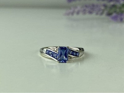 10K White Gold Iolite & Diamonds Ring Size 6.5