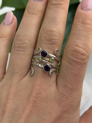 925 Sterling Silver Amethyst & Peridot Ring Size 9.5