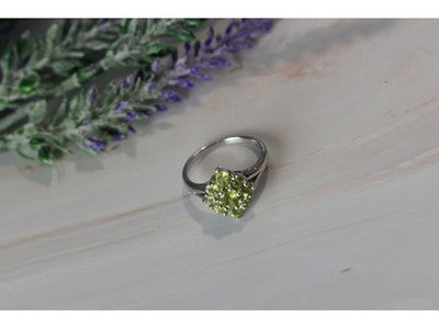 925 Sterling Silver Peridot Ring Size 8