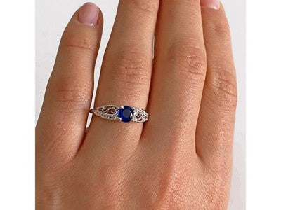 925 Sterling Silver Blue & White CZ Ring Size 7