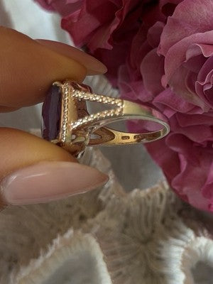 Beautiful 925 Sterling Silver Amethyst Ring Size 5