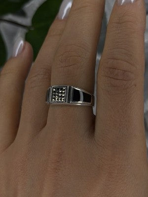 Vintage 925 Sterling Silver Black Onyx & Marcasite Ring Size 8.5