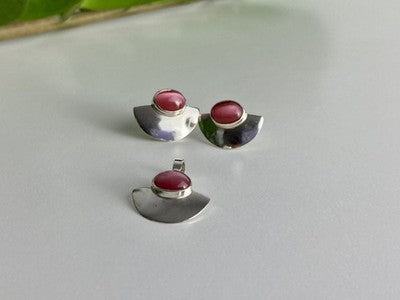 925 Sterling Silver Pink Agate Stud Earrings & Pendant Set