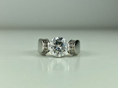 925 Sterling Silver CZ Ring Size 7