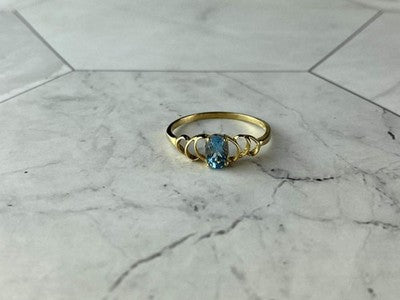 10K Yellow Gold Blue Spinel Ring Size 8