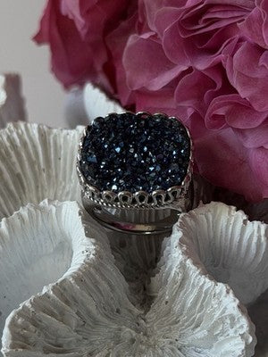 Beautiful 925 Sterling Silver Marcasite Ring Size 5