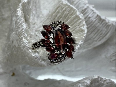 925 Sterling Silver Spessartine & Marcasites Ring Size 6.5