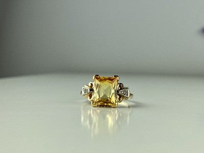 10K Yellow Gold Yellow Topaz & Diamonds Ring Size 9.75