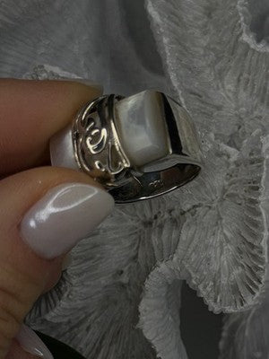 925 Sterling Silver White Abalone Mother of Pearl Ring Size 7