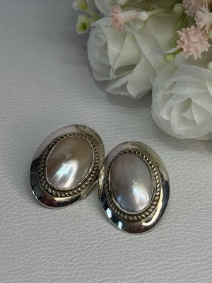 Vintage 925 Sterling Silver Mabe Pearl Earrings Length 1.15 Inch