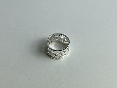 925 Sterling Silver "Hearts" Ring Size 6.5