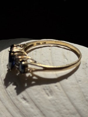 10K Yellow Gold Marquise Blue Sapphire & Diamond Ring Size 8.5