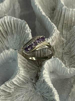 Elegant 925 Sterling Silver Amethyst Ring Size 9.5